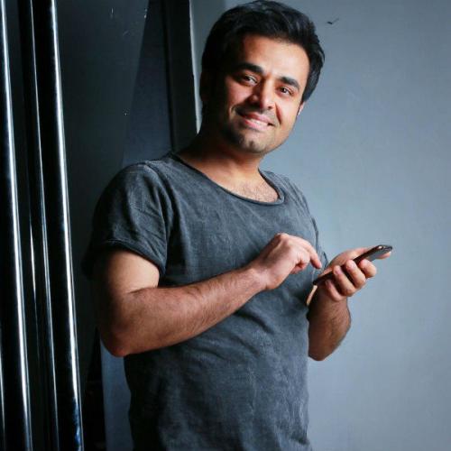 دانلود آهنگ میثم ابراهیمی یادته (اجرای زنده)